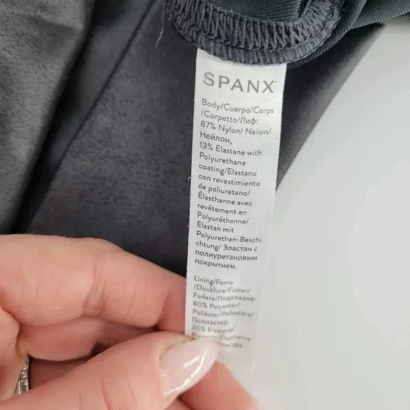 SPANX moto black faux leather legging Size small Petit - Picture 8 of 8